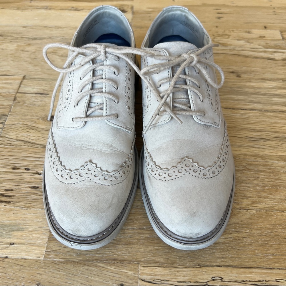 Cream Wingtip Oxford Shoes with Brogue Detailing